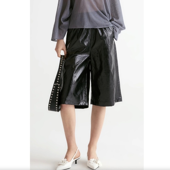35. FRONT ROW SHOP Soho Patent Shorts in Acetate-Black $179 NWT Medium - Picture 1 of 5